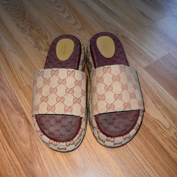 Gucci Beige & Burgundy GG Canvas Platform Slide Sandals - Picture 2 of 5